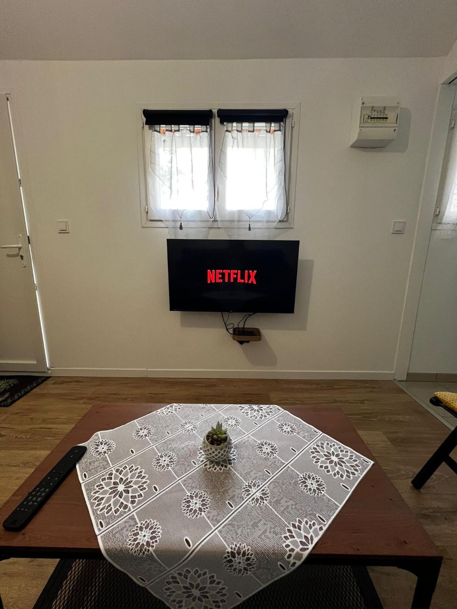 Studio Roslene Varreddes Kültér fotó